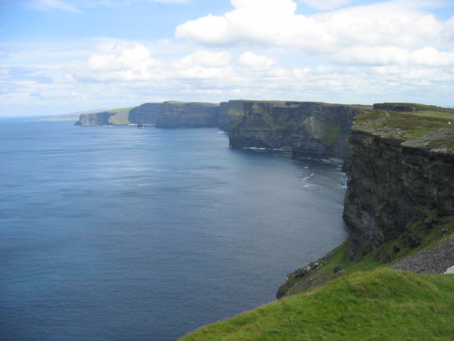 IMG_0097_Cliffs_of_Moher.jpg
