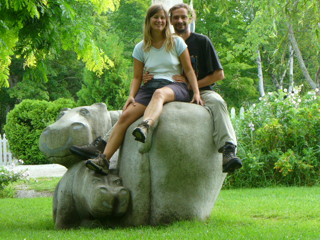 Pose à deux sur des hippopotames!